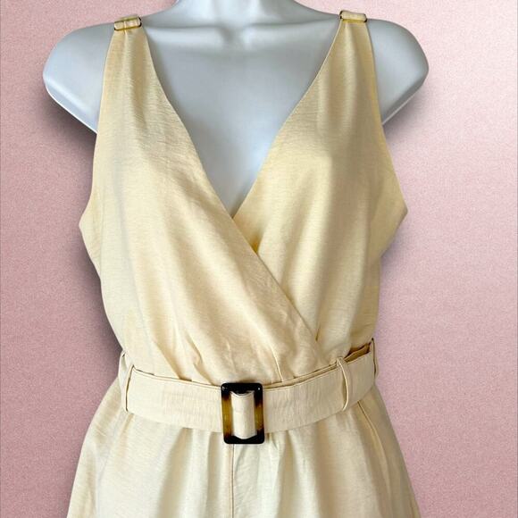 WISH Frida Sleeveless Crossover V Neck Belted Wide Leg Jumpsuit Size S Beige - Picture 4 of 16